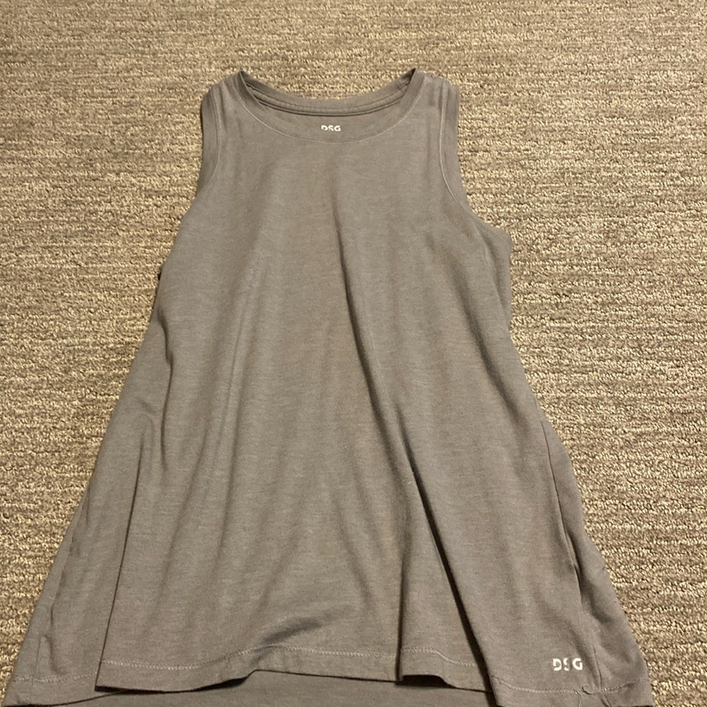 Gray tank top